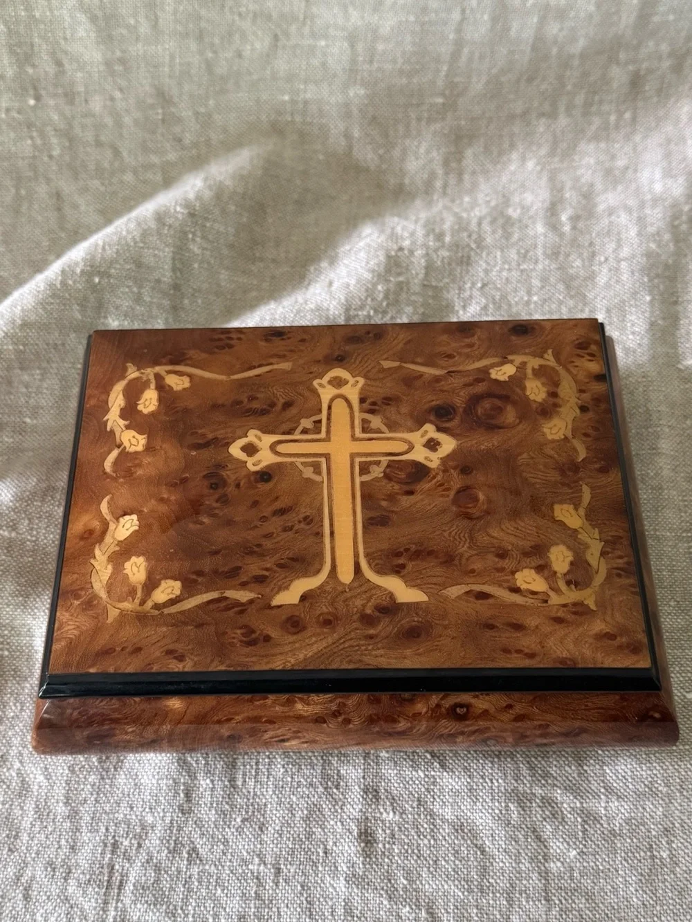 Giglio Asla Italy inlaid wood jewelry music box Cross with Flowers Unforgettable